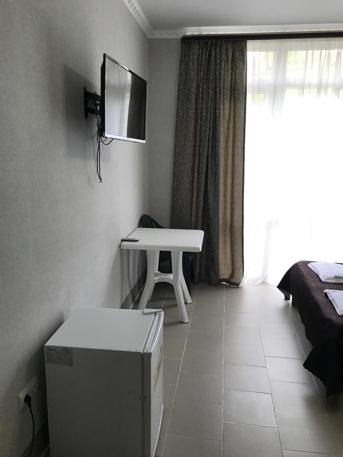 Viktoria Hotel 피준다 외부 사진