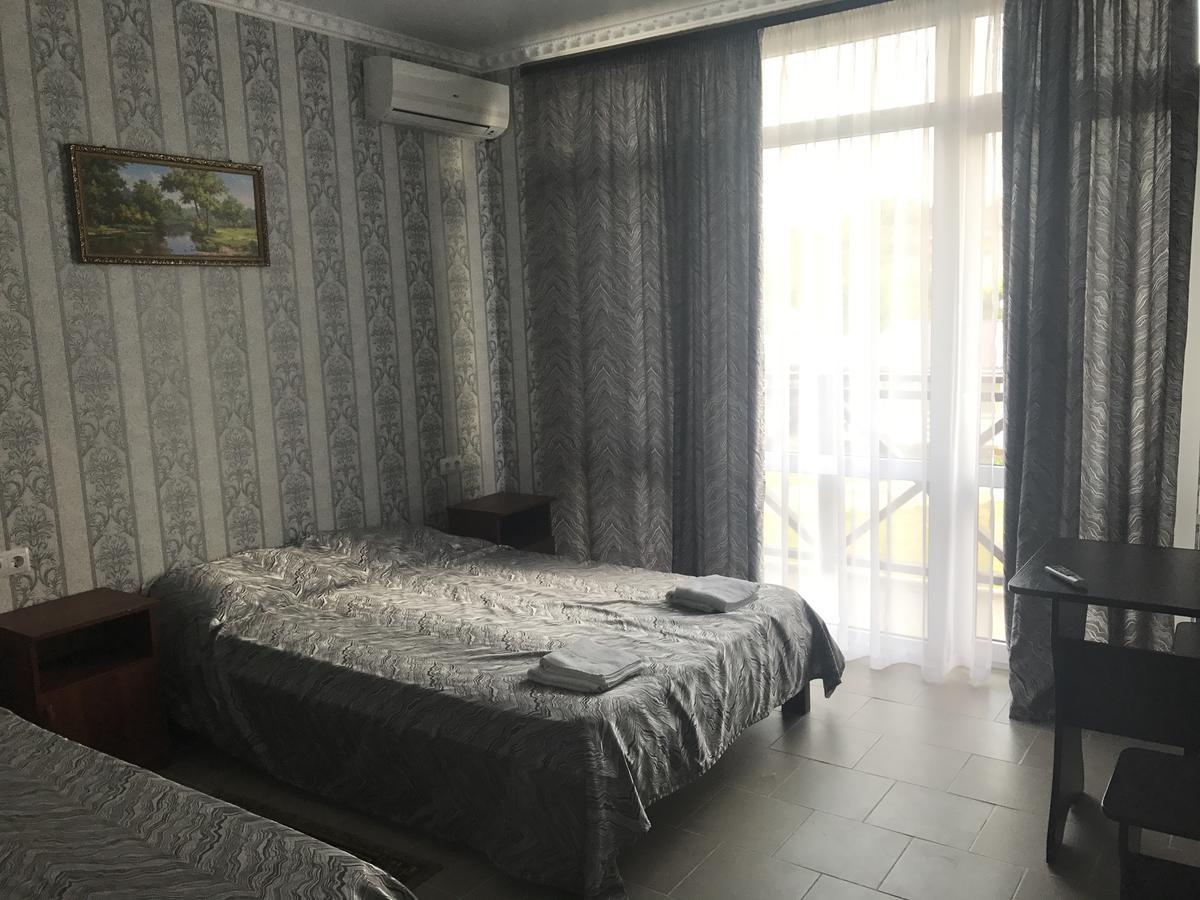 Viktoria Hotel 피준다 외부 사진