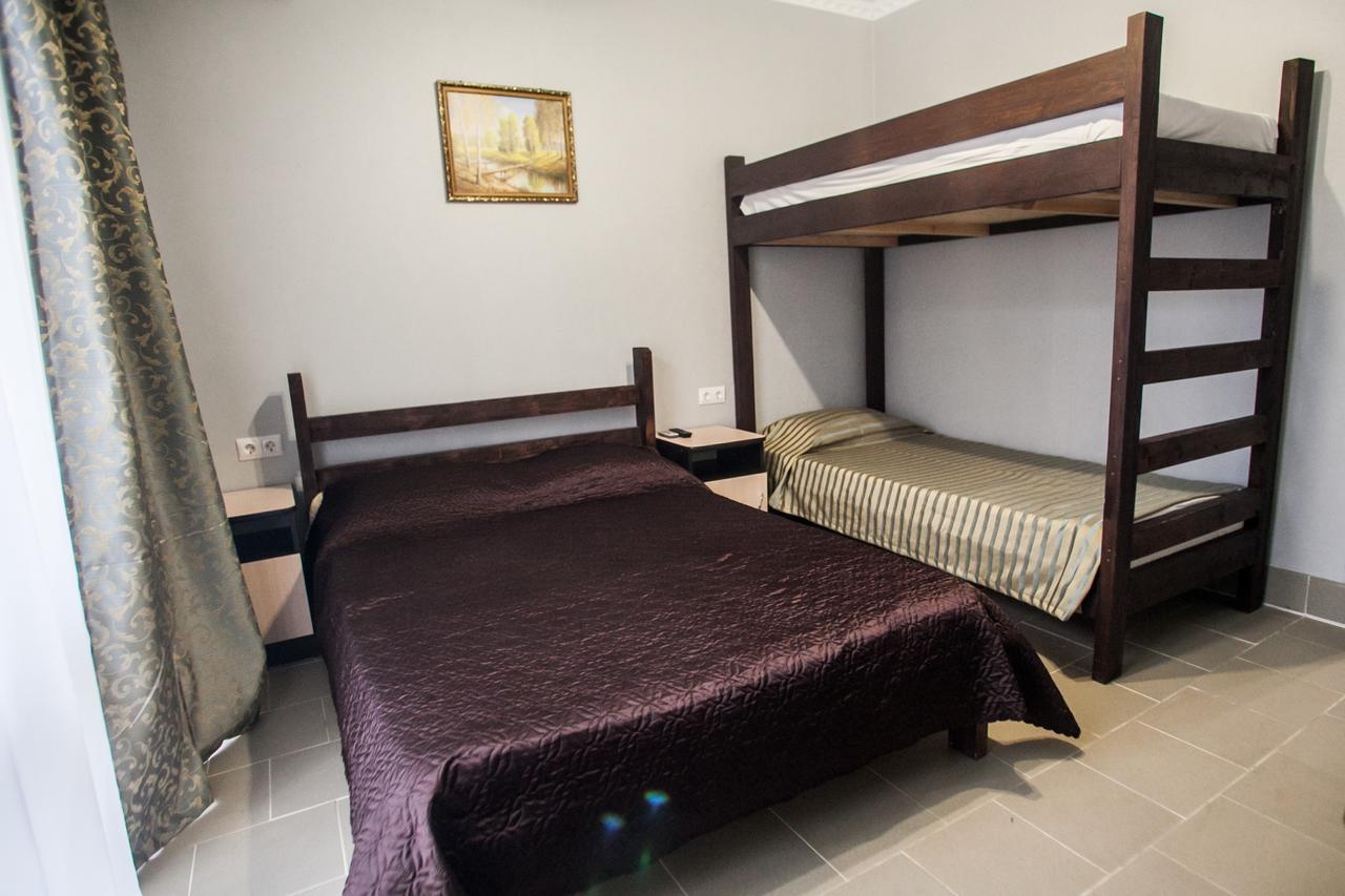 Viktoria Hotel 피준다 외부 사진